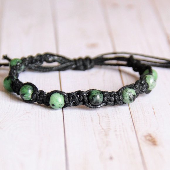 Jewelry - 🧡3/$18🧡 Ruby in Zoisite Macrame Bracelet